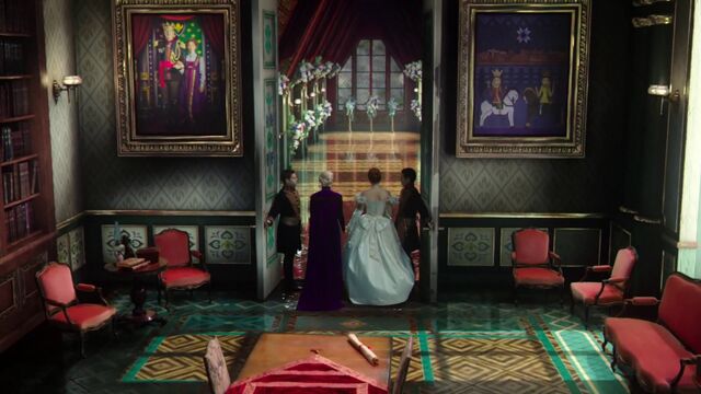 File:Once-Upon-a-Time-4x12-Heroes-and-Villains-Paintings-in-Arendelle-castle.jpg