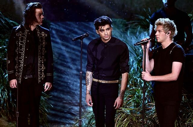 File:One-direction-ama-performance-2014-billboard-650-a.jpg