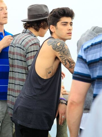 File:Zayn-malik-2014zayn-malik-tattoos-brazil-uevpsxpl.jpg