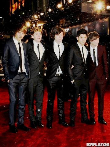 File:One-Direction-the-x-factor-red-carpet.jpg