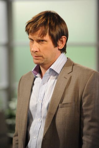 File:Roger Howarth.jpeg