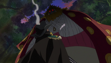 Nekomamushi frente a Capone Bege.png