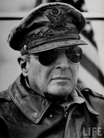 File:Macarthur.jpg