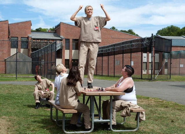 File:03x08, Piper, Big Boo, Yoga, Gina.jpg