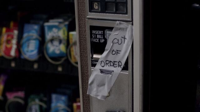 File:S1E2-40.jpg