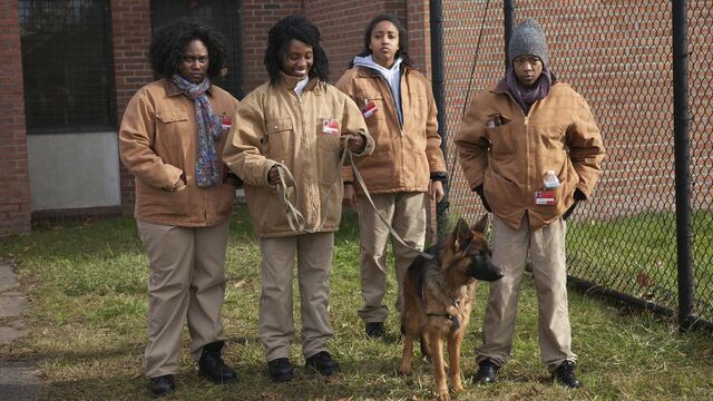 File:01x05, Taystee, Poussey.jpg
