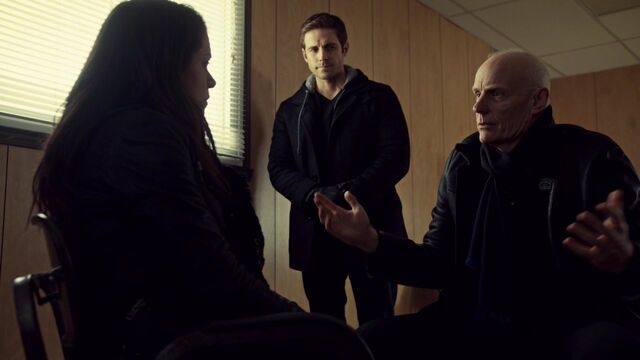 File:OrphanBlackS01E091357.jpg