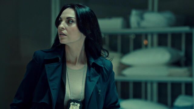File:OrphanBlackS01E08-1483.jpg