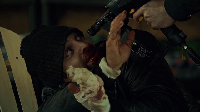File:OrphanBlackS01E06-2129.jpg