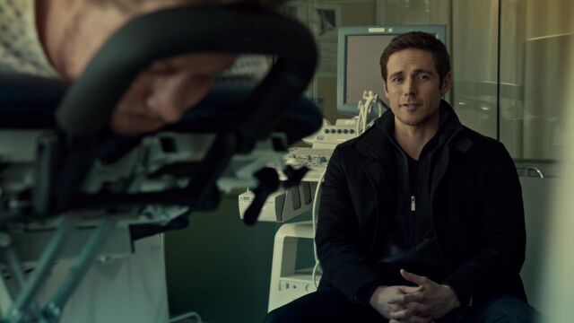 File:OrphanBlackS01E08-0526.jpg