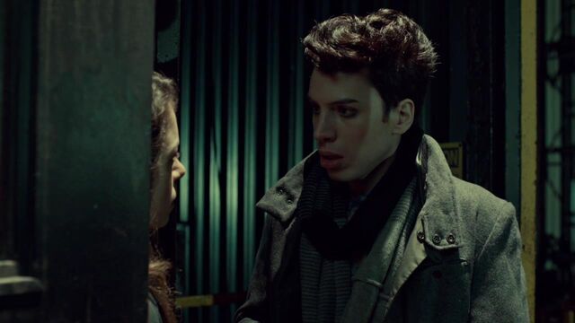 File:OrphanBlackS01E07-1944.jpg