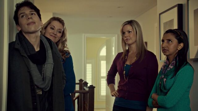 File:OrphanBlackS01E091525.jpg