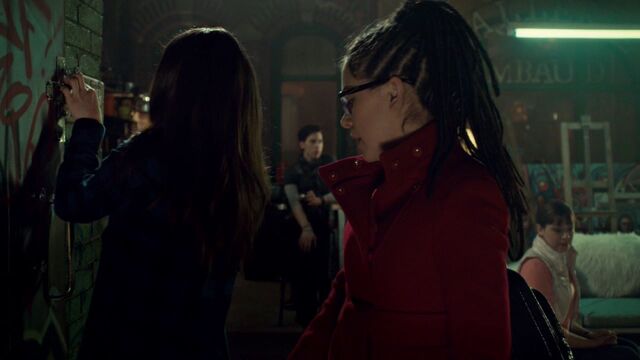 File:OrphanBlackS01E10 0971.jpg