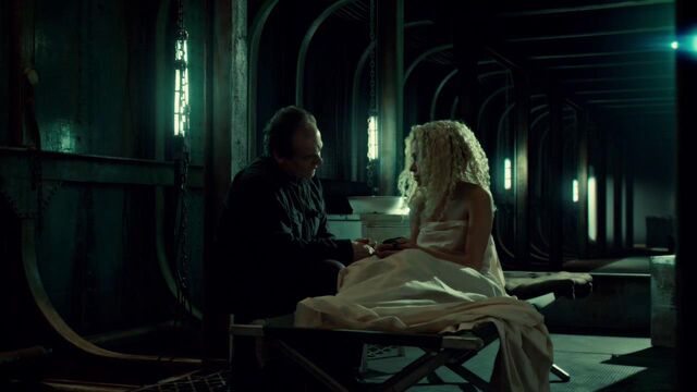 File:OrphanBlackS01E07-0548.jpg