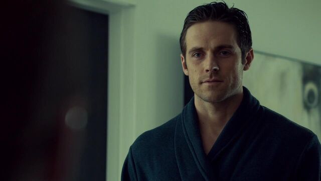 File:OrphanBlackS01E07-1258.jpg