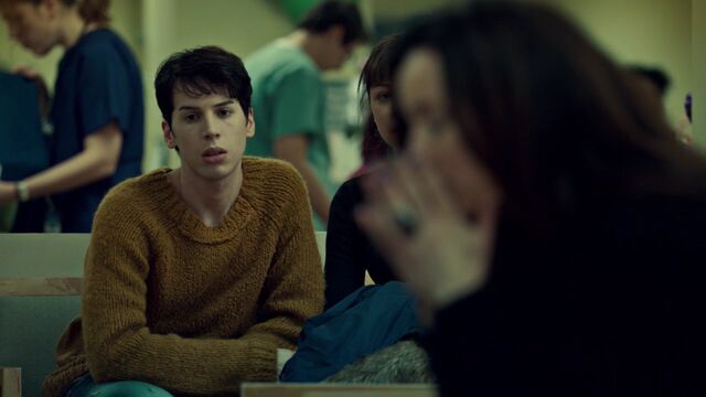 File:OrphanBlackS01E090126.jpg