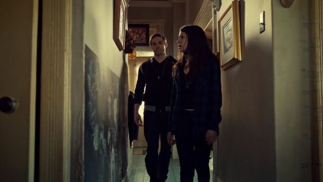 File:OrphanBlackS01E090801.jpg