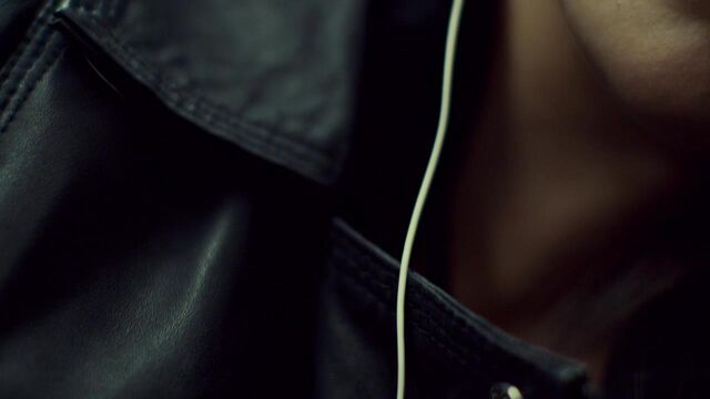 File:OrphanBlackS01E01-0005.jpg