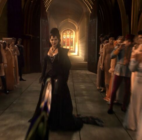 File:1x01 SwordThrow.jpg