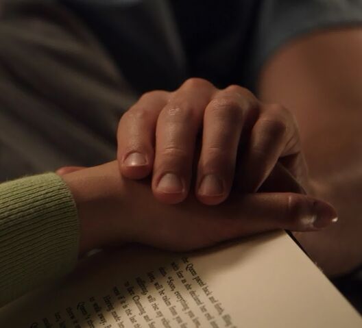 File:1x03 HandHolding.jpg