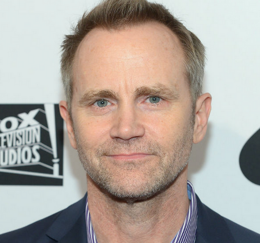 File:Lee Tergesen.png