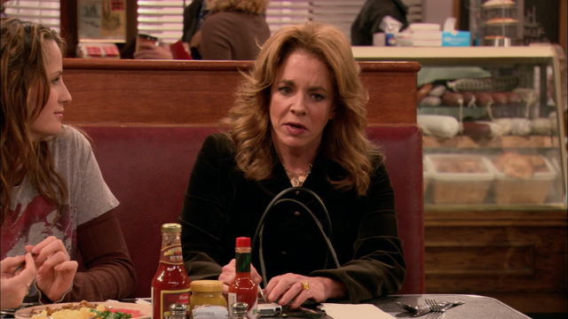 File:1x02LydiaBarnes.png