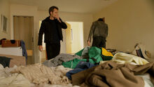 Westside 2x03 Ted and Lefty in the motel room