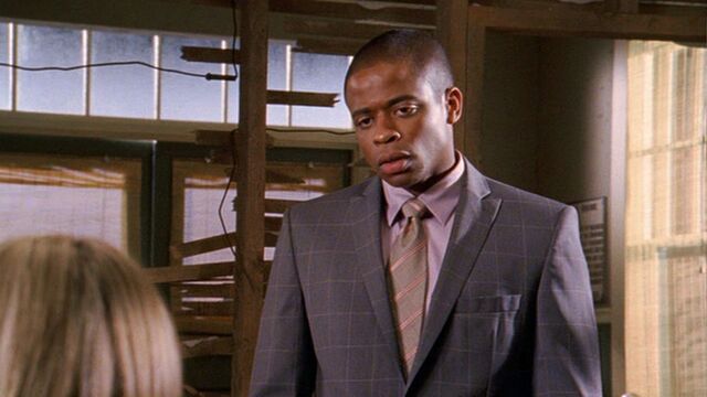 File:Woman-Seeking-Dead-Husband-Smokers-Okay-No-Pets-1x04-psych-13871346-1706-960.jpg