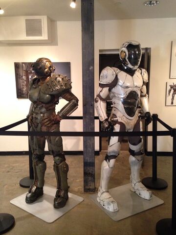 File:Gnomon Gallery Exhibit-09.jpg