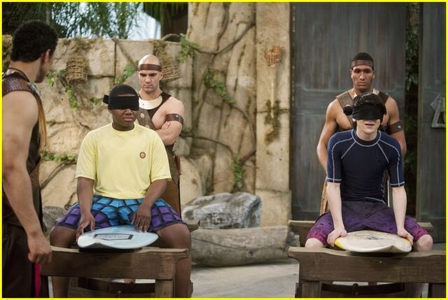 File:Mitchel-musso-doc-shaw-blindfold-11.jpg