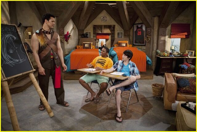 File:Mitchel-musso-doc-shaw-blindfold-13.jpg