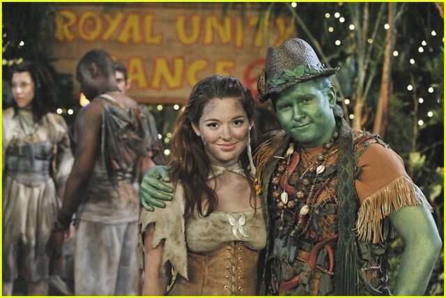 File:Jennifer-stone-doug-brochu-pok-04.jpg