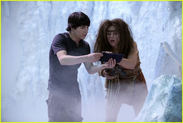File:Pair-kings-christmas-story-moment-02.jpg