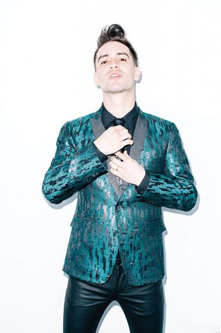 File:Brendon Urie - 2014 - 3.jpg