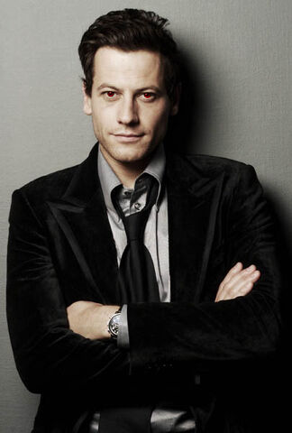File:Aaronvamp1.jpg