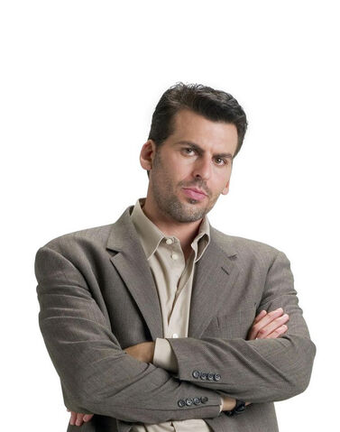 File:Odeh-fehr-sleeper-cell-serie-creee-par-ethan-reiff-cyrus-voris-10289350hagbt.jpg