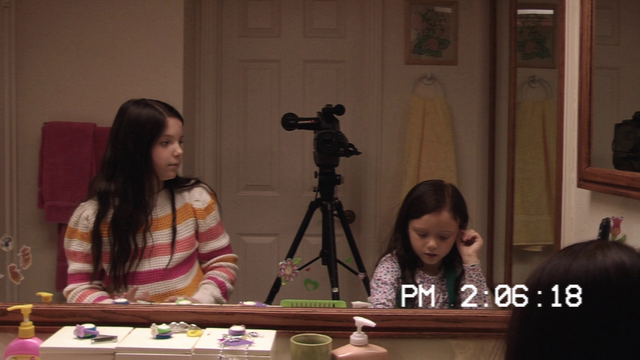 File:Paranormal.Activiy.3.Bloody.Mary.Katie.and.Kristi.png