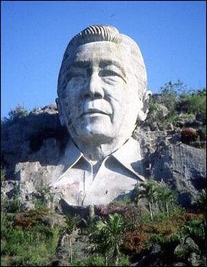 Diosdado-Hortal-Statue