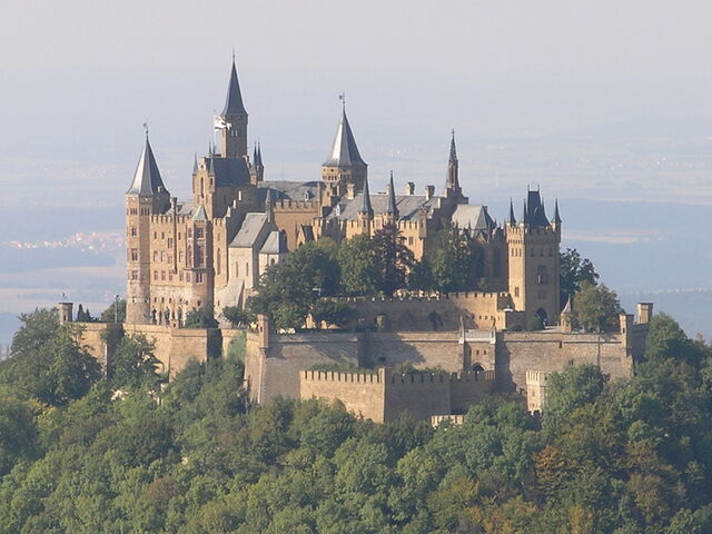 File:CastleHulstria.jpg