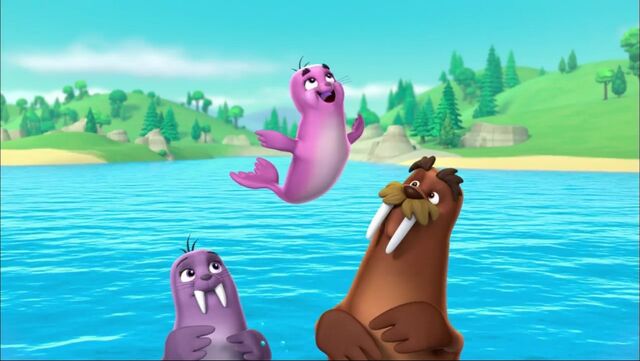 File:PAW Patrol - Wally the Walrus - Walinda and Baby Walrus Pup 2.jpg