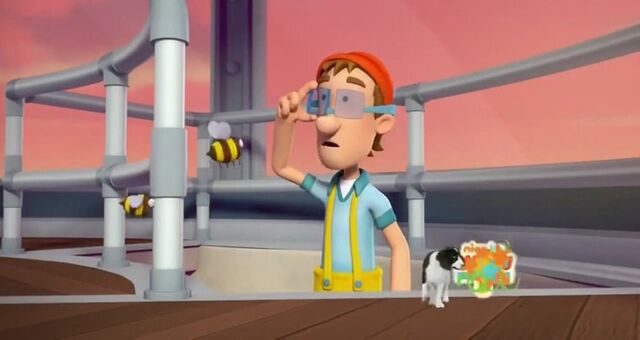 File:PAW Patrol Cap'n Turbot Captain Bees.jpg