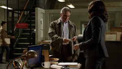 1x06 - Bernie helps.png