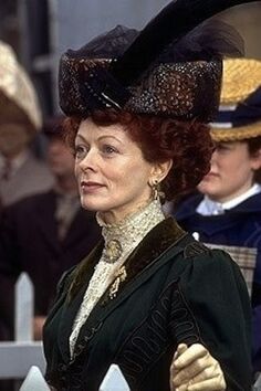 Ruth-dewitt-bukater-profile.jpg