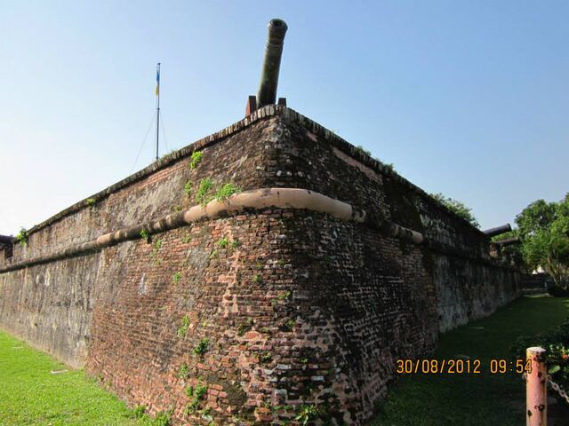 File:Fort Cornwallis, George Town, Penang-0.jpg