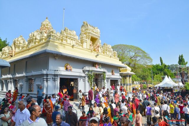 File:Thaipusam at Nattukottai temple, George Town, Penang.jpg