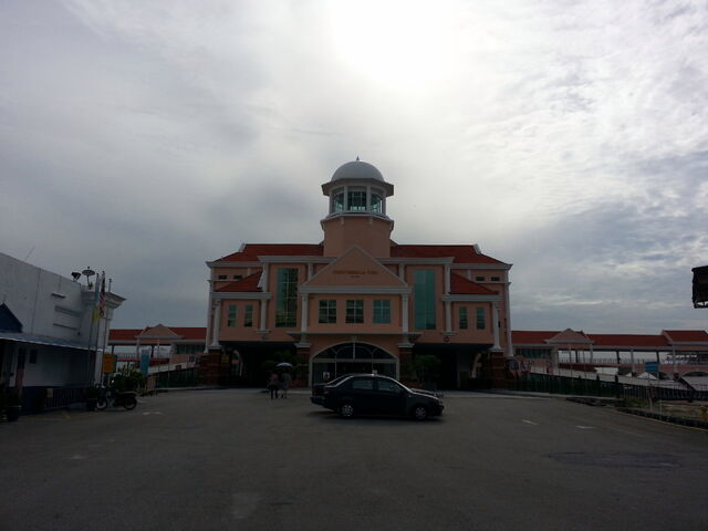 File:Swettenham Pier, Weld Quay, George Town, Penang.jpg