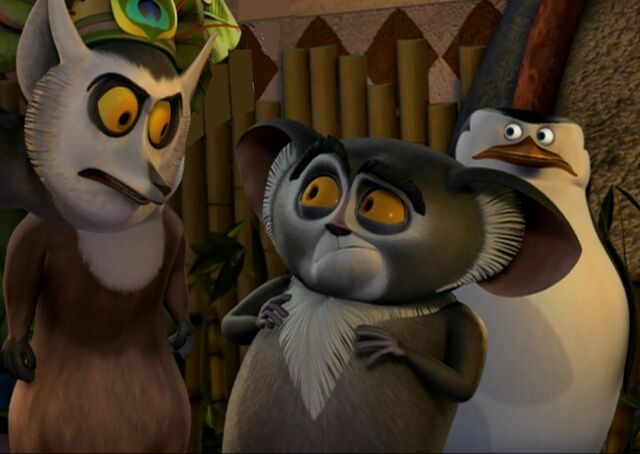 File:Julien-talking-to-Maurice-penguins-of-madagascar-17516673-906-642.jpg