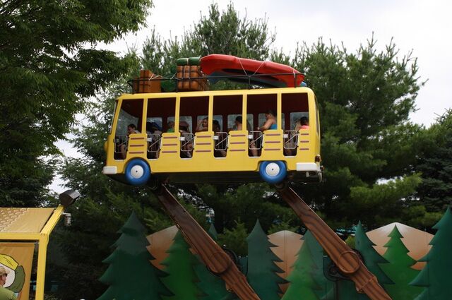 File:Camp Bus (DP).jpg