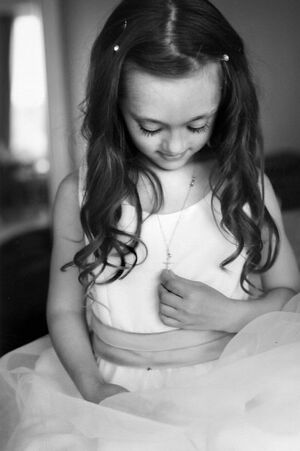 Kd-little-girl-with-cross
