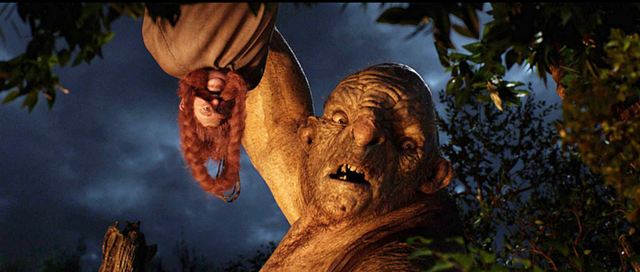 File:Bombur and a troll.png